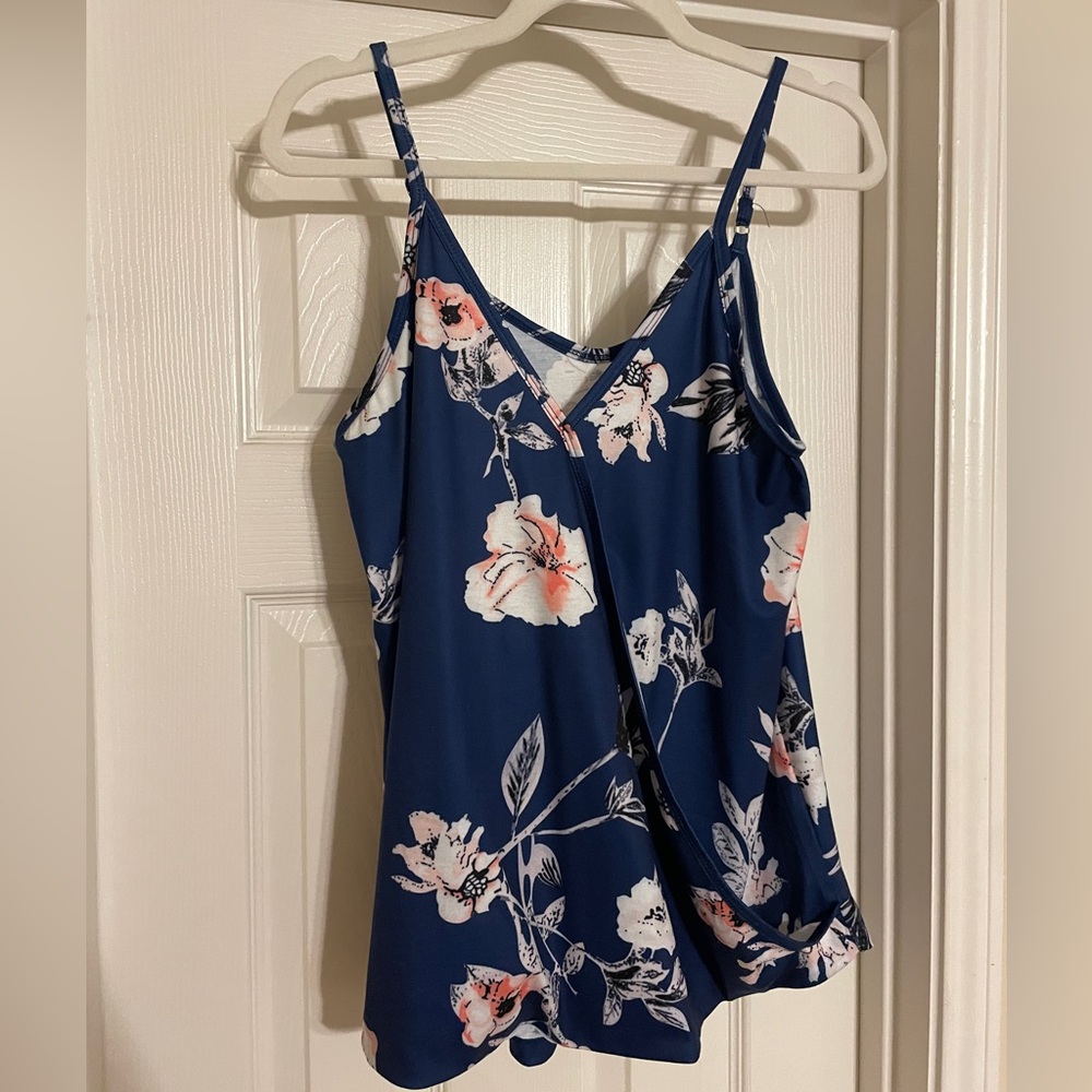NWOT Floral Tank